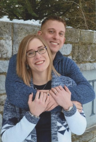 Area natives plan a autumn wedding